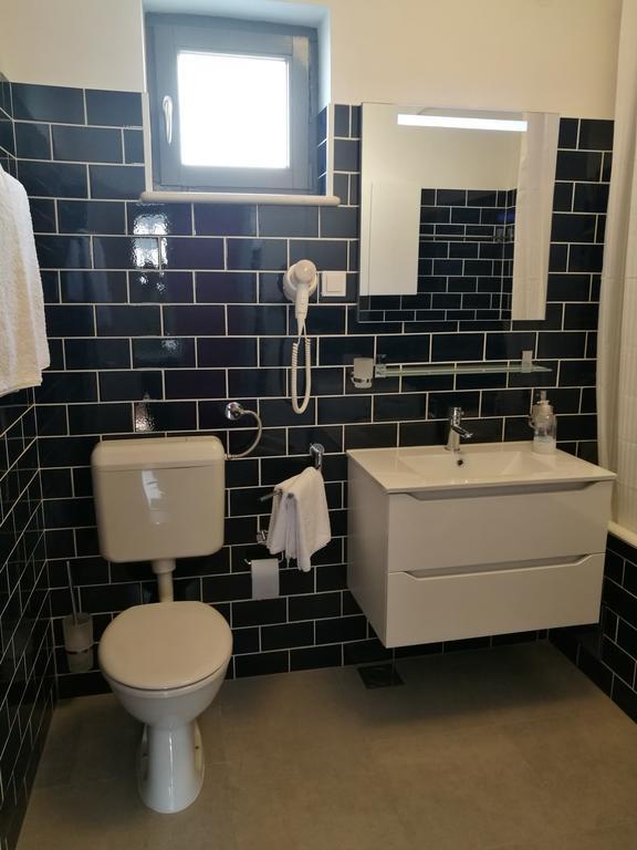 Apartments Benika Μπολ Εξωτερικό φωτογραφία