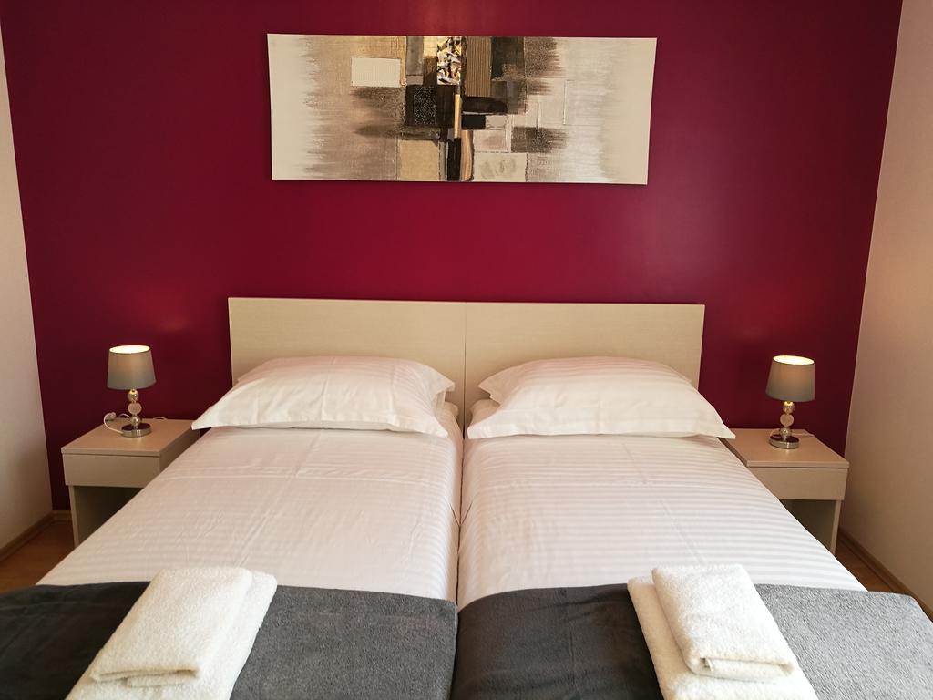 Apartments Benika Μπολ Εξωτερικό φωτογραφία